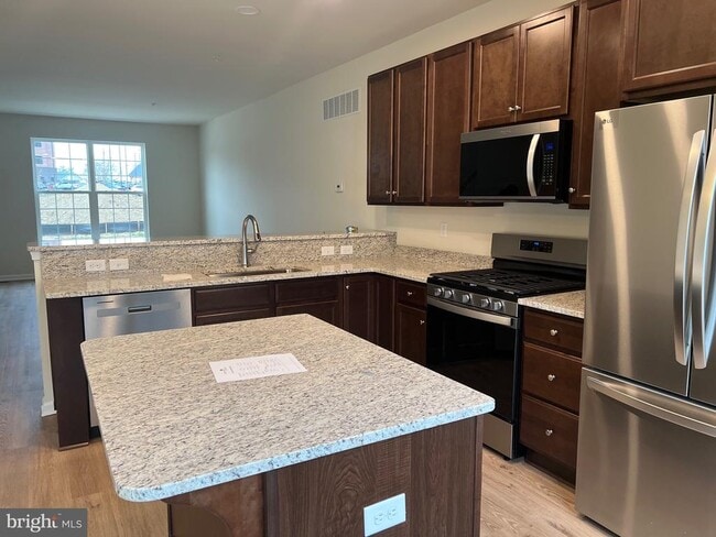 Photo - 116 Waywood Ln