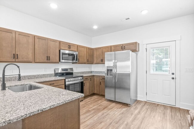 Photo - Large 2 Bedroom Luxury Townhome For Rent Near Billy Dunlop Park!