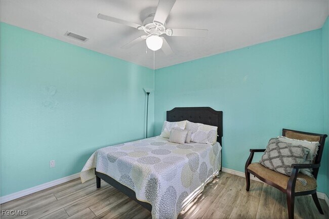 Building Photo - 1405 SW 9th Ave Rental