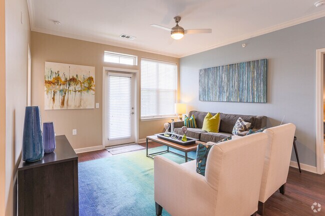 2BR, 2BA The Maxwell
