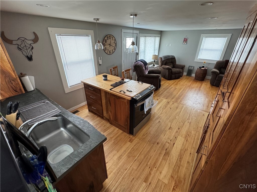 Photo - 9646 River Rd