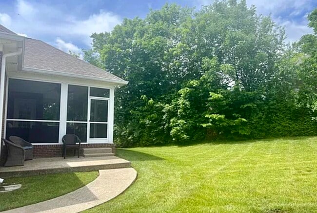 Photo - 901 Glendower Ct