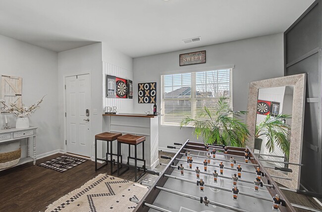 Photo - 2784 Nottingham Dr