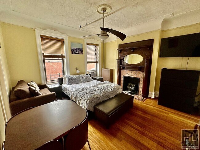 Photo - PARK PLACE Unit 3R