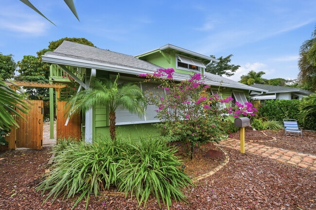 Photo - 117 S Palmway