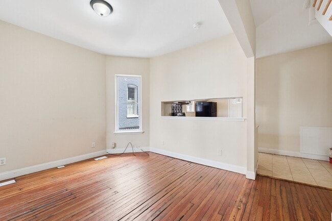 Photo - 720 Gresham Pl NW