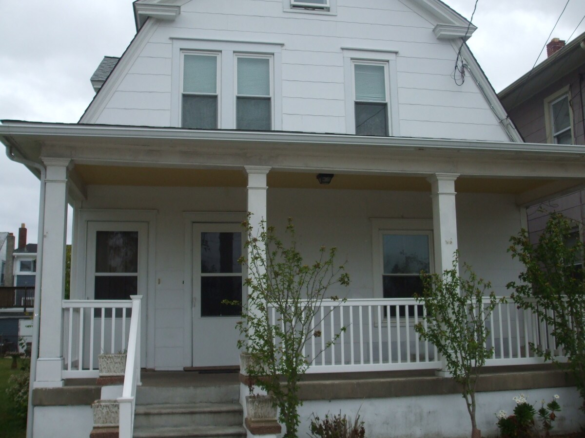 103 W Magnolia Ave Apartments Wildwood, NJ