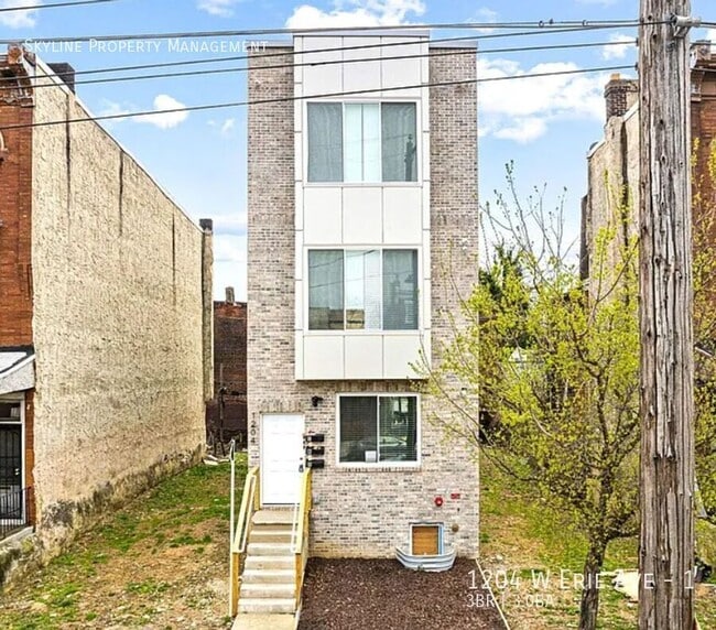 Building Photo - 1204 W Erie Ave Unit 1 Rental