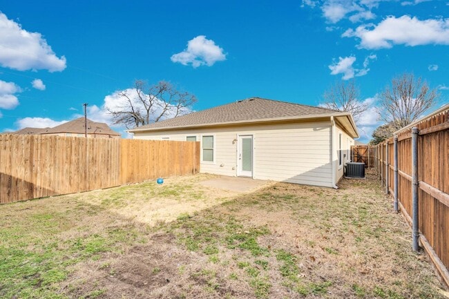 Photo - 990 Sierra Vista Ct