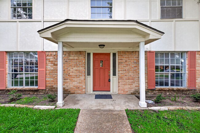 Photo - 5703 Green Timbers Dr