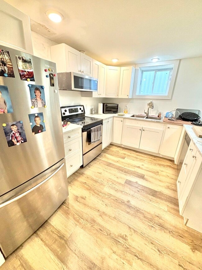 Building Photo - 529 York St Unit 531-B