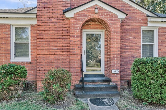 Photo - 3 Bed 2 Bath Home Located in Highland Park...