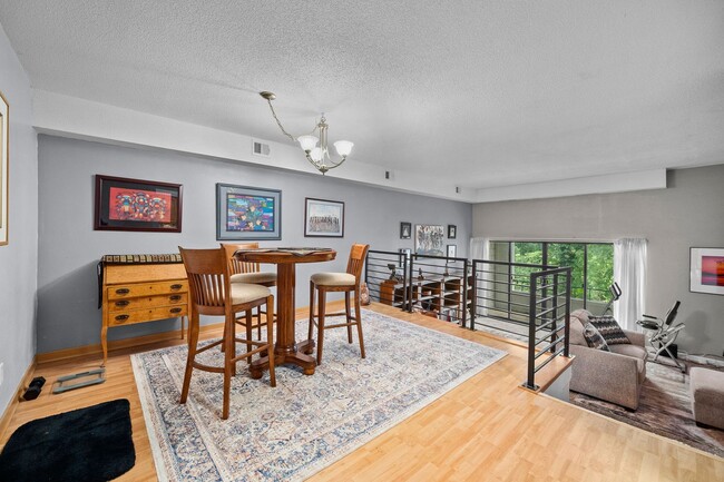 Photo - 2bed 2 bath contemporary condo overlooking the Waveland Golf Course Unit 325
