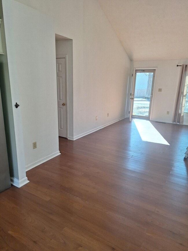 Photo - 1717 Brook Park Dr