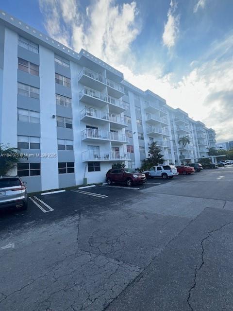 Building Photo - 16465 NE 22nd Ave Unit 104 Rental