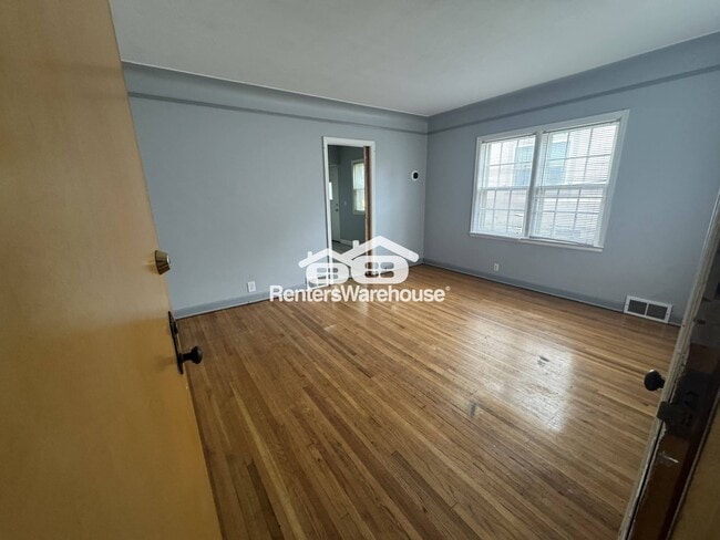 Photo - 4628 Cedar Ave S