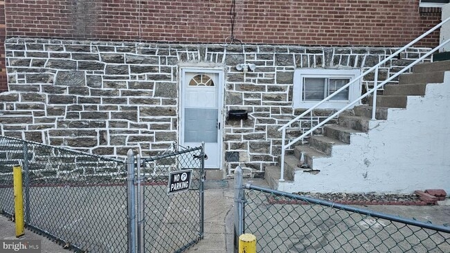 Photo - 787 Smylie Rd