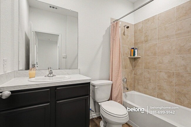 Photo - 21427 Hawthorne Pr Dr