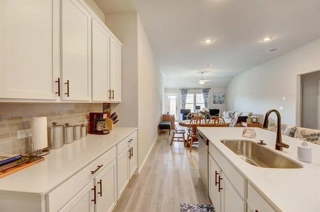 Photo - 159 Periwinkle Ln