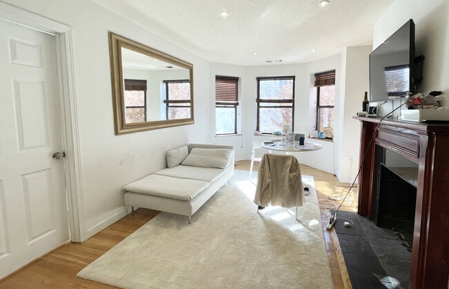 Photo - 73 Gainsborough St Unit 201
