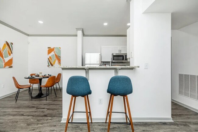 Building Photo - 9914 Military Dr W Unit 1020 Rental