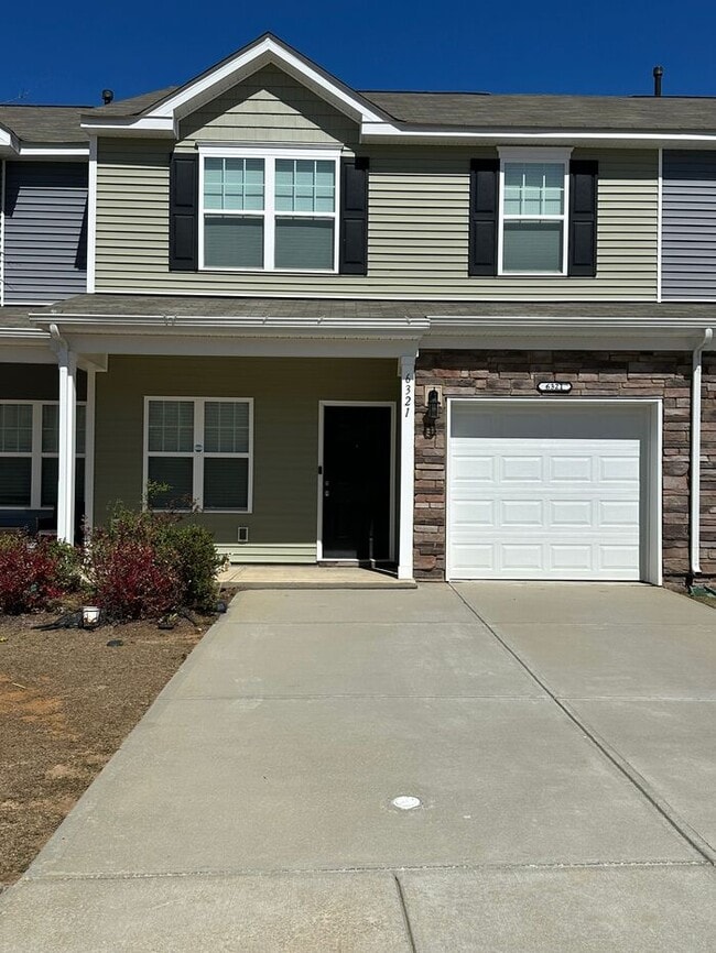 Unfurnished three bedroom 2.5 bathroom Tow... - Unfurnished three bedroom 2.5 bathroom Tow... Casa