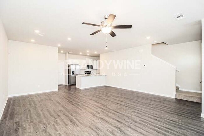 108 Windflower Wy