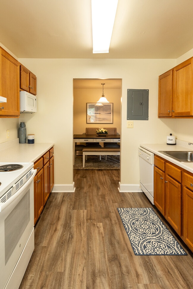 Woodridge Apartments