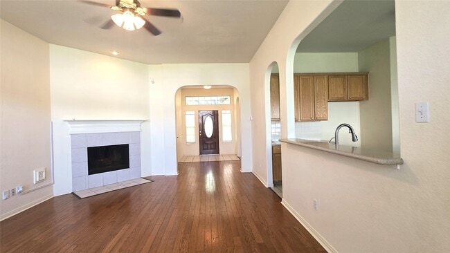 Photo - 4827 Hidden Chestnut Ln