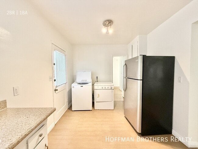 Photo - 902 Alandele Ave