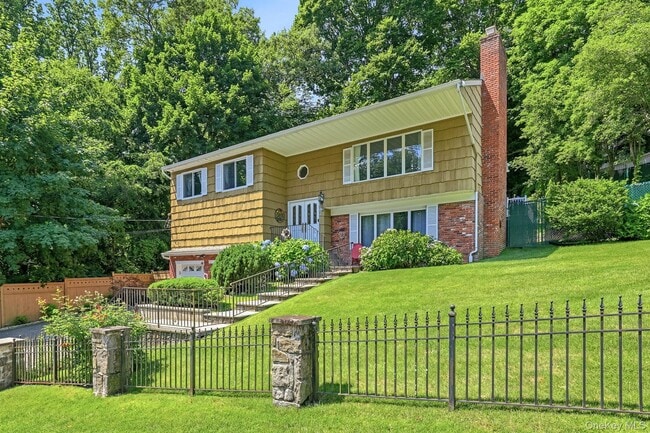 Photo - 80 Hickory Hill Dr