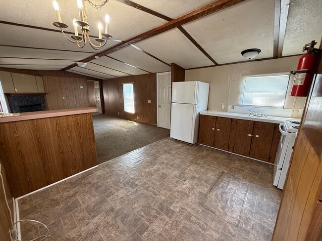 Photo - 100 Herman Ln