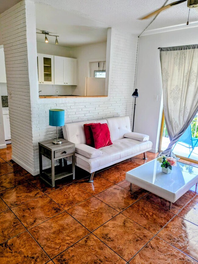 Photo - 20400 NW 7th Ave