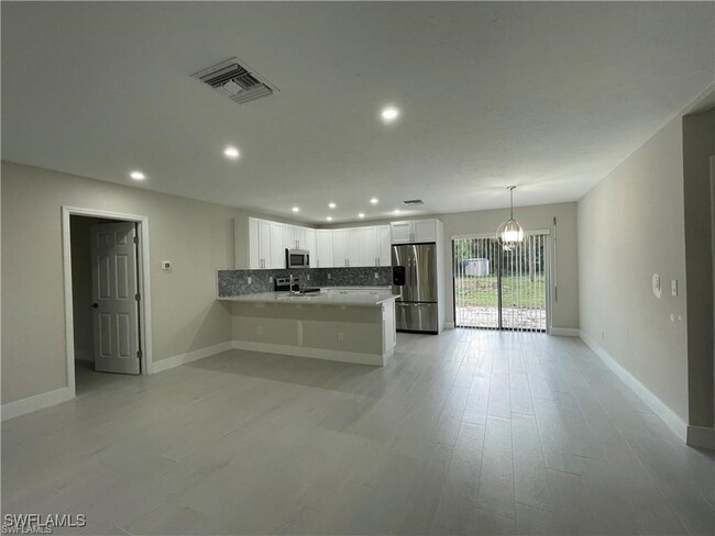 Building Photo - 2175 Wilson Blvd N Rental