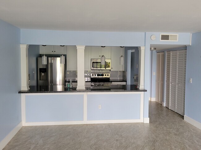 Kitchen - 1201 River Reach Dr Condo Unit 311