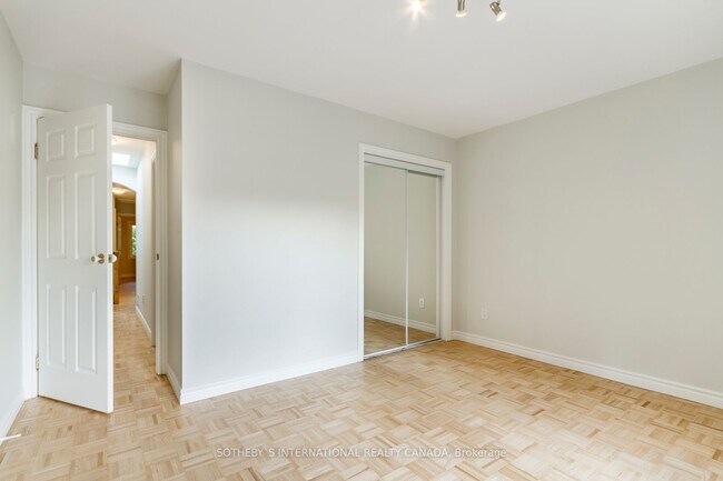 Photo - 37 Bristol Av Unit Upstairs 2BR