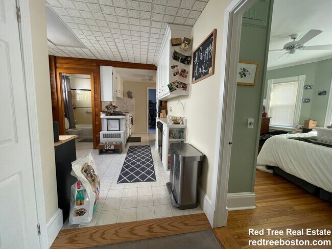 Photo - 25 Oak Square Ave Unidad 1