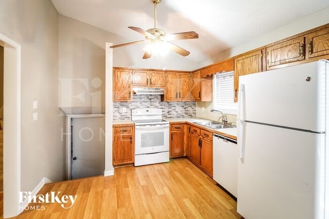 Photo - 4131 Warren Rd