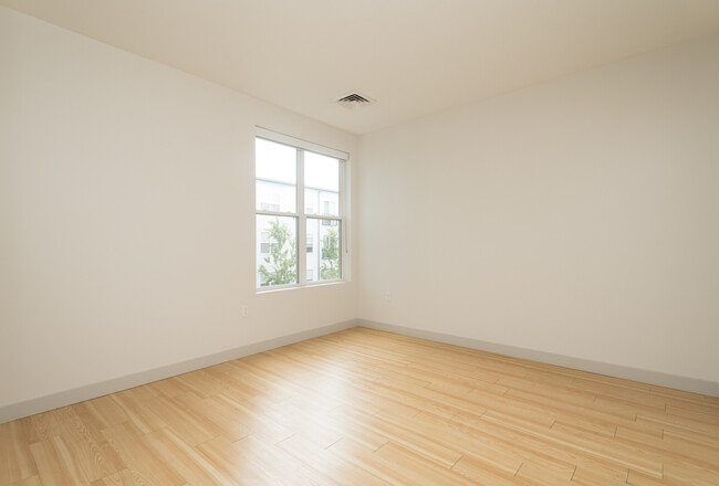 Photo - 320 D St Condo Unit 263