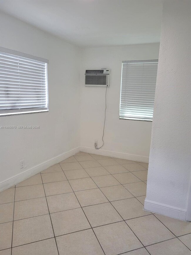 Photo - 2910 NW 6th Ct Unidad 2
