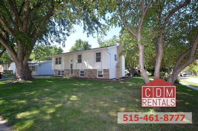 Photo - 203 NW 3rd St