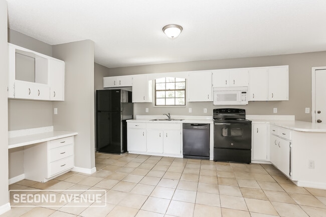 Photo - 8027 Sable Woods Dr N