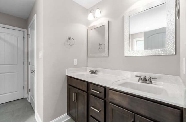 Photo - 105 Kingstons Cv