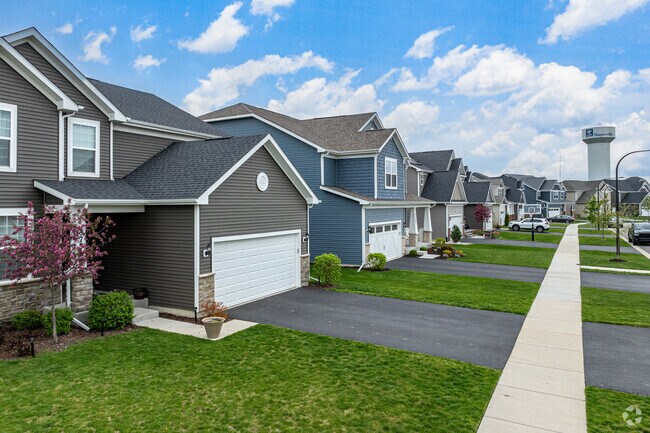Row of Homes - Wagner Farms Homes