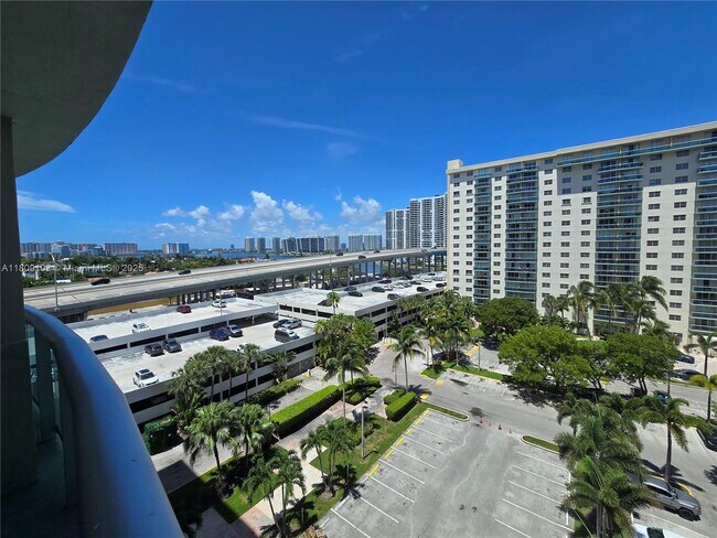 Photo - 19380 Collins Ave Unit 807