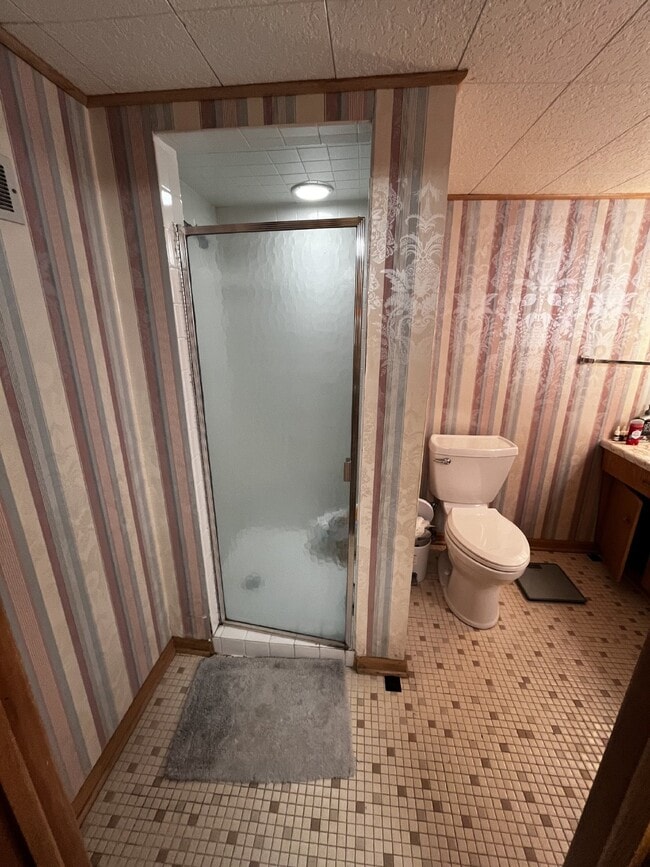 Photo - 1 bedroom near UWEC Available June 1st! Unit 3