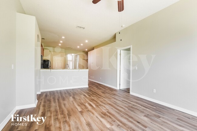Photo - 2101 Laparelle Dr