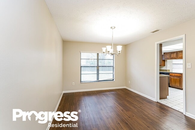 Photo - 15715 Country Lake Dr