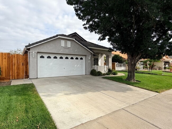 Photo - 710 Foothill St