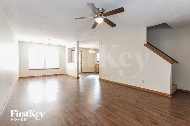 301 Sunbeam Ln
